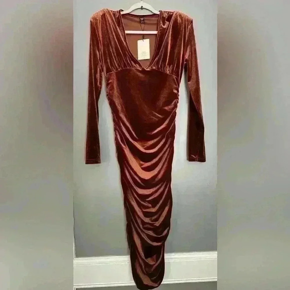 Shein Sexy Deep V-neck Ruched Velvet Bodycon Dress (213) - Picture 8 of 12